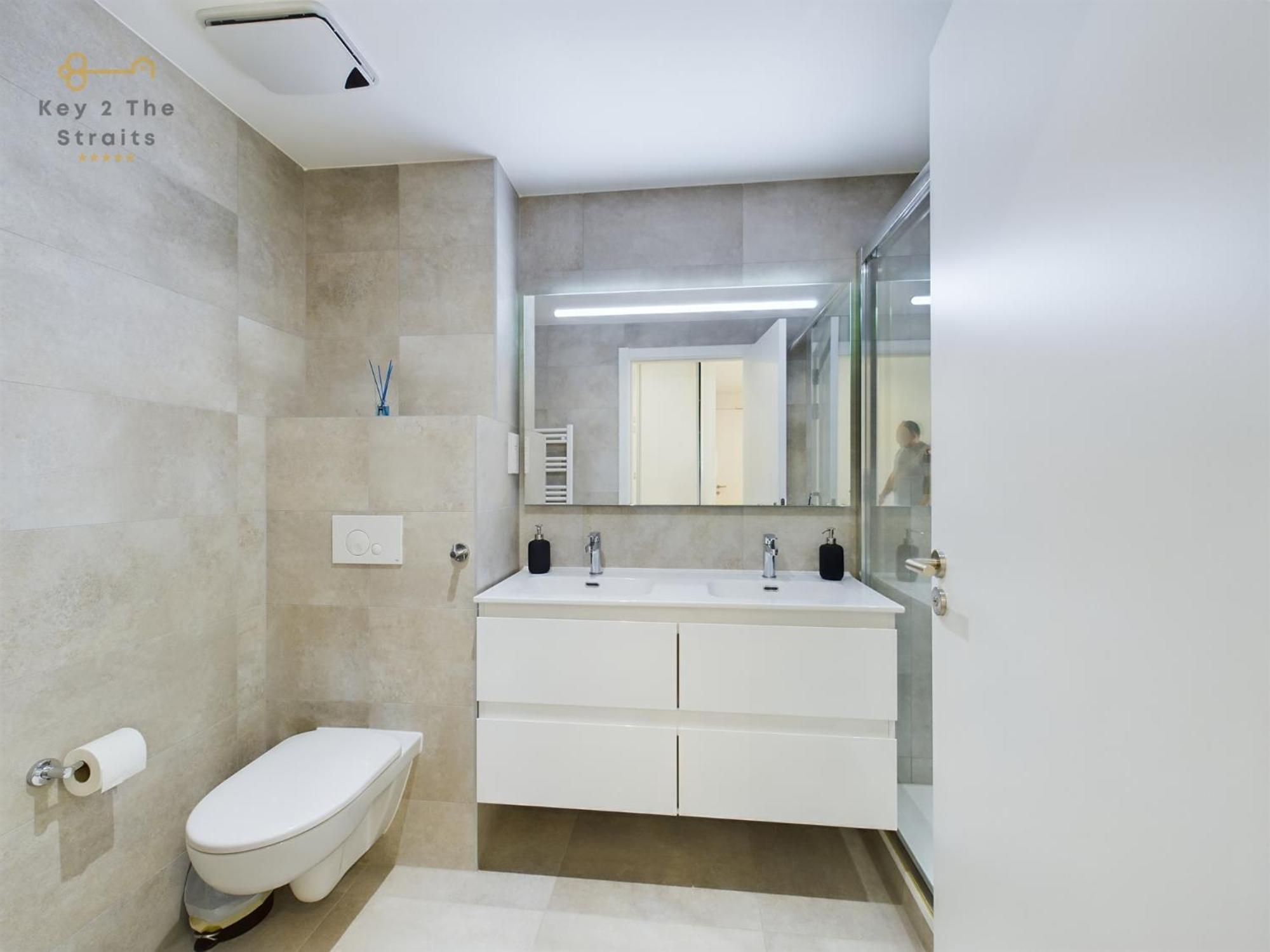Luxury Sunrise Beach And Oceanview Room With Balcony Gibraltar Bagian luar foto