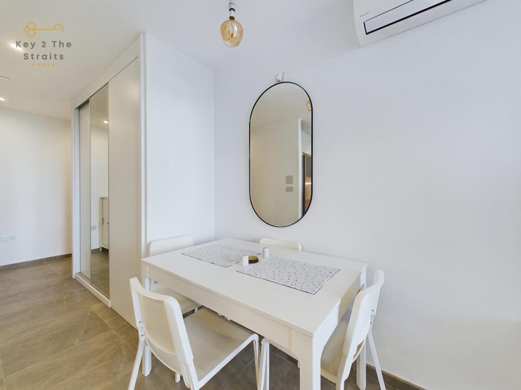 Luxury Sunrise Beach And Oceanview Room With Balcony Gibraltar Bagian luar foto