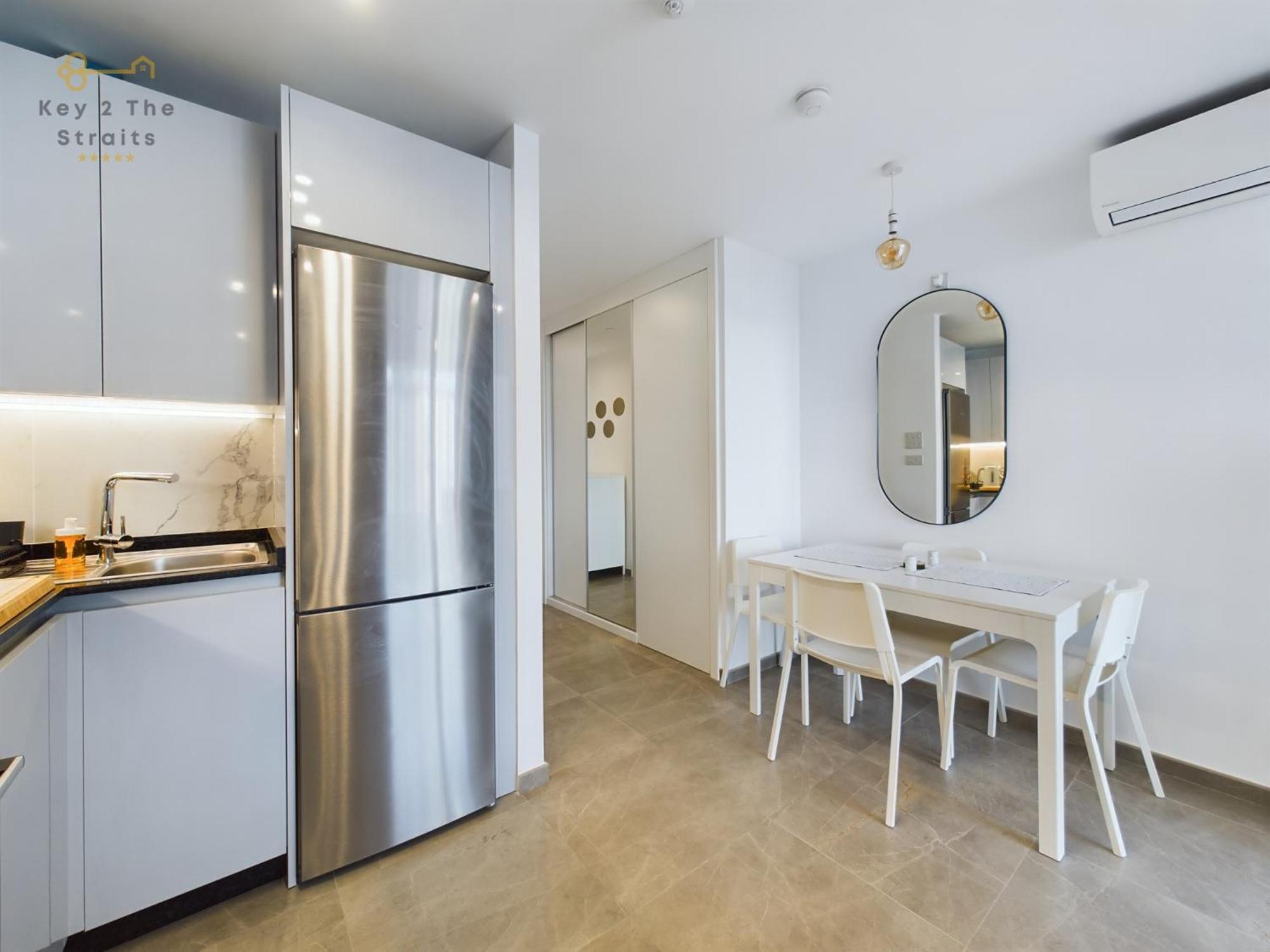 Luxury Sunrise Beach And Oceanview Room With Balcony Gibraltar Bagian luar foto